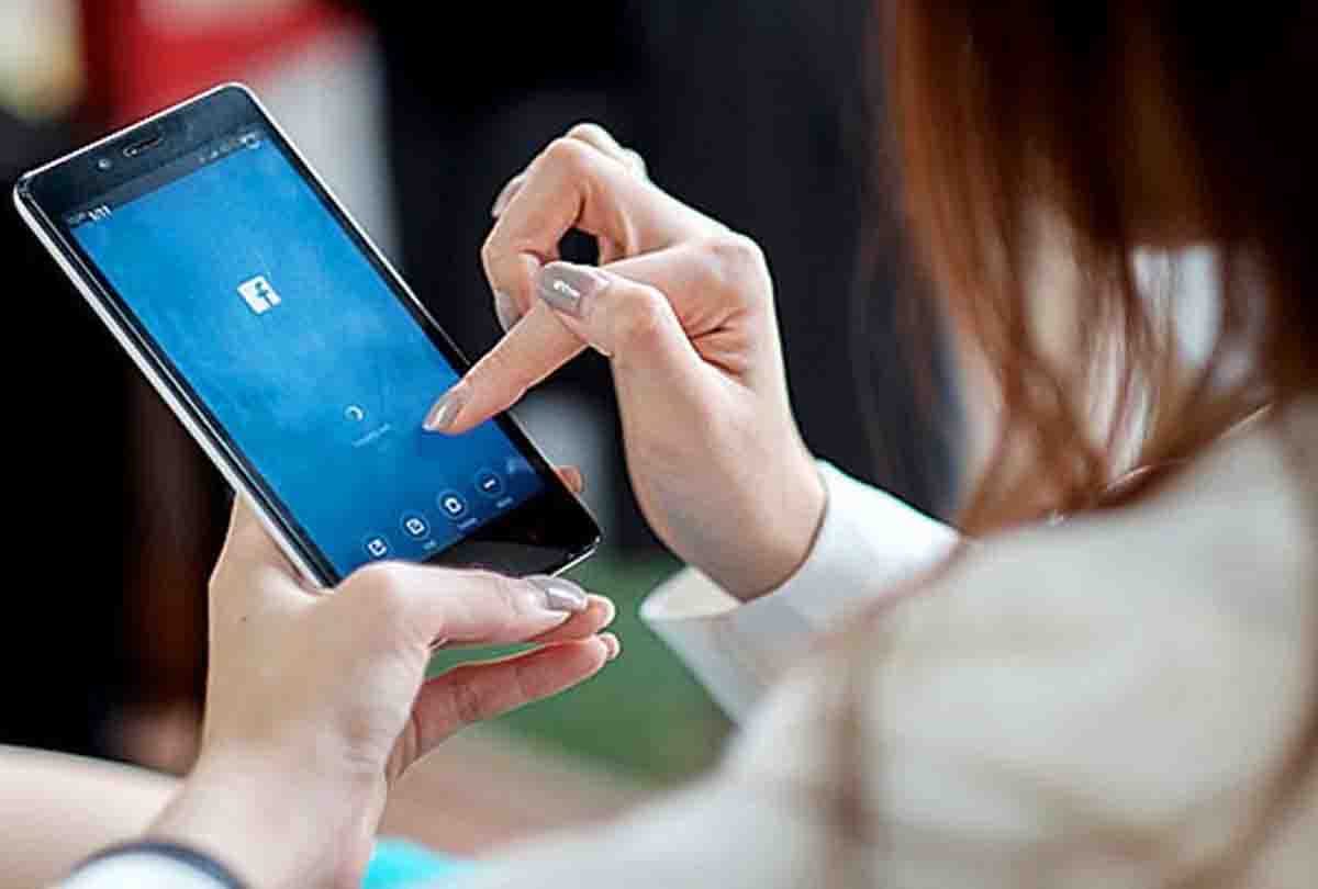 beware of making girl friend on facebook
