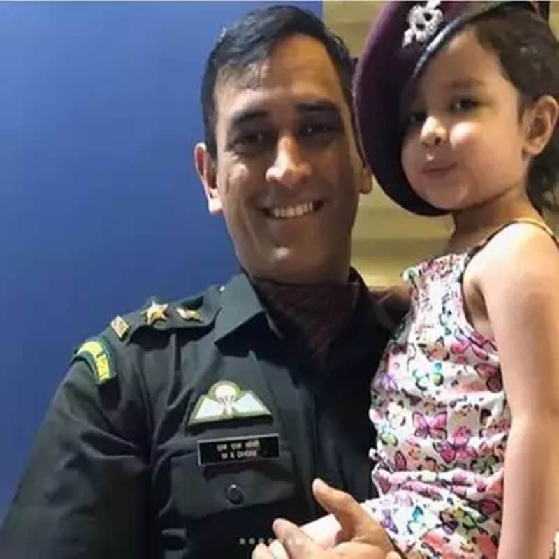 IPL 2018: MS Dhoni back to father duty after superb innings against RCB, watch video