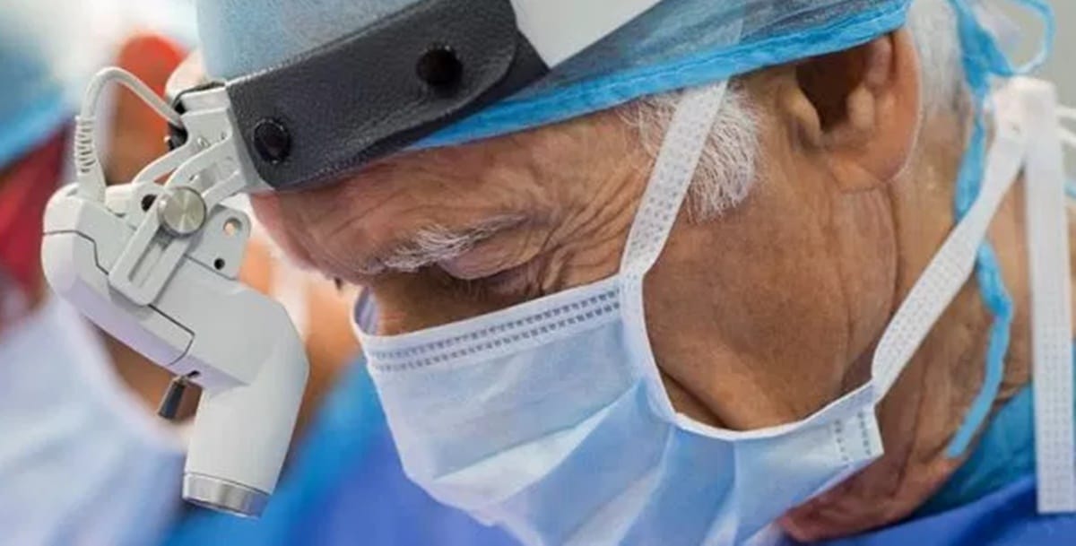 study says if older surgeon perform operation than he will produce lower mortality rate