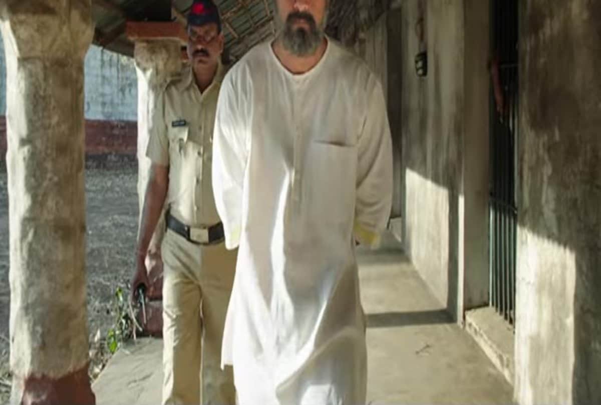  Rishi Kapoor was lying on the feet of Hirani mother for Ranbir Kapoor