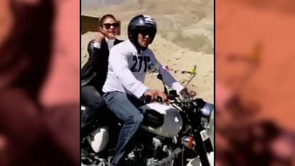 viral video of salman khan and Jacqueline fernandezs bike ride during shoot of race 3 in Kashmir