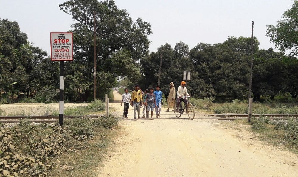 Stay alert on the unmanned railway gate