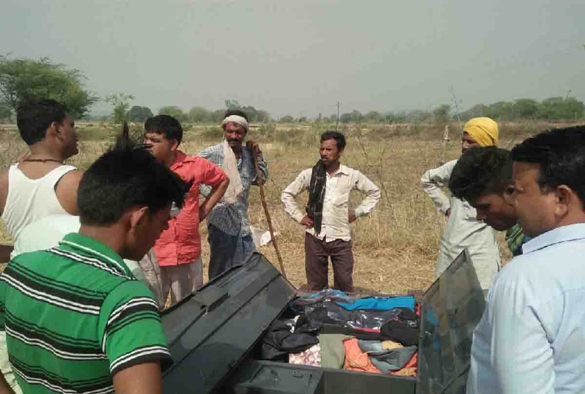 Cash and jewelery theft in Chitrakoot 