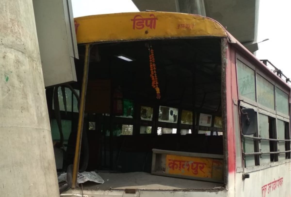 roadways bus hit metro pillar in sarojini nagar lucknow