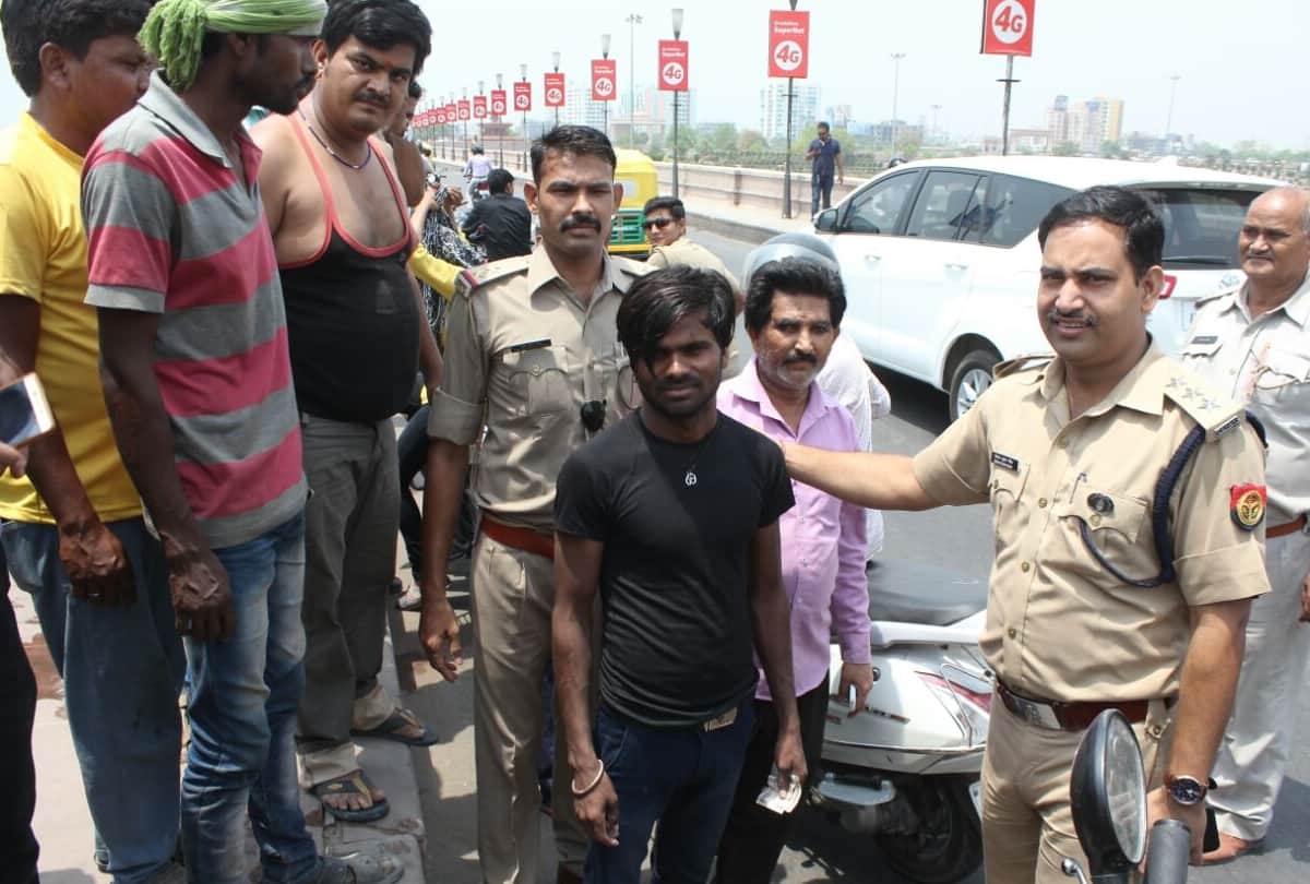 girl jumped in gomti river to commit suicide