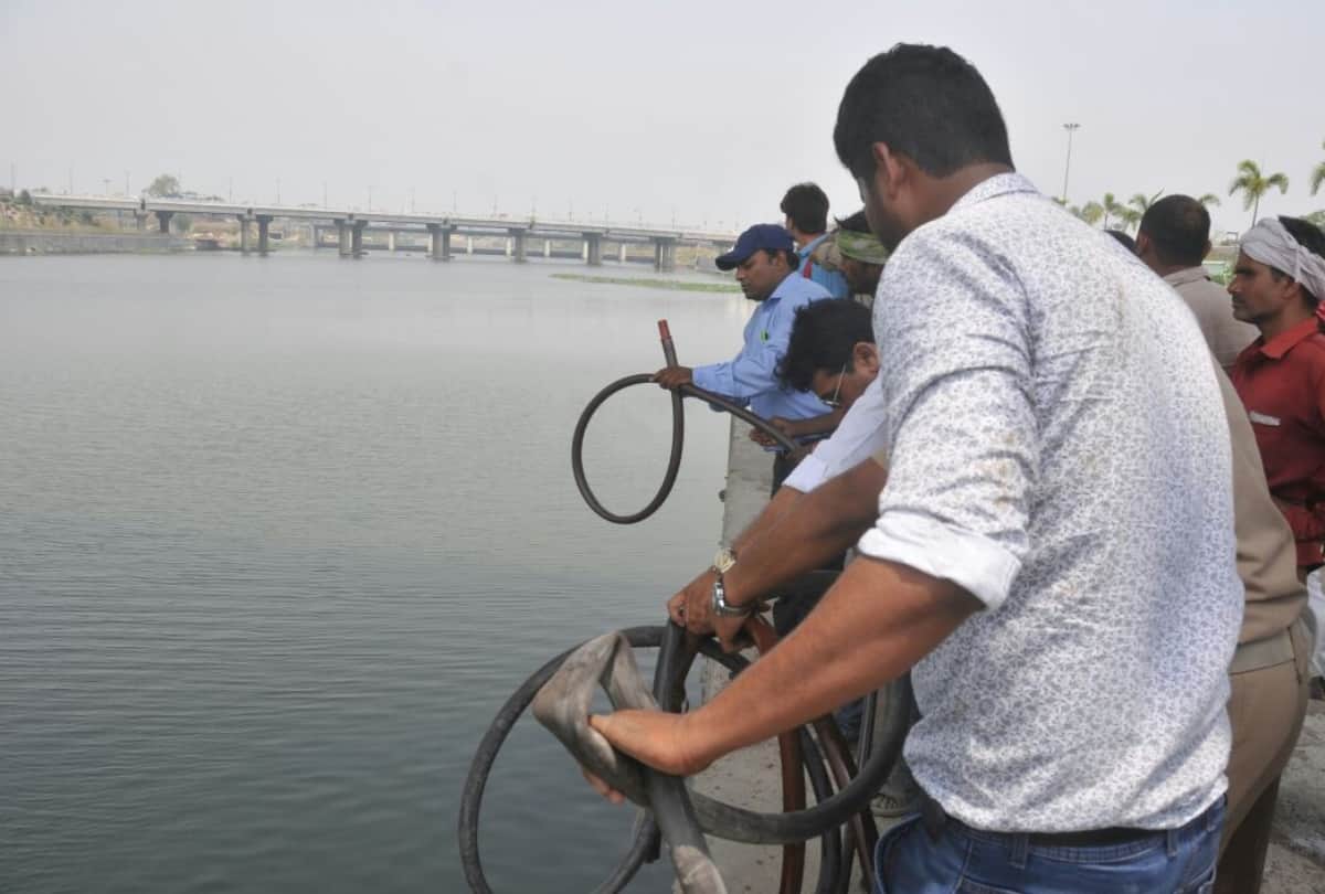 girl jumped in gomti river to commit suicide