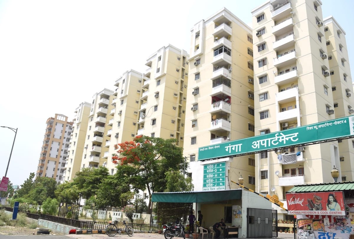 illegal construction started in flats 