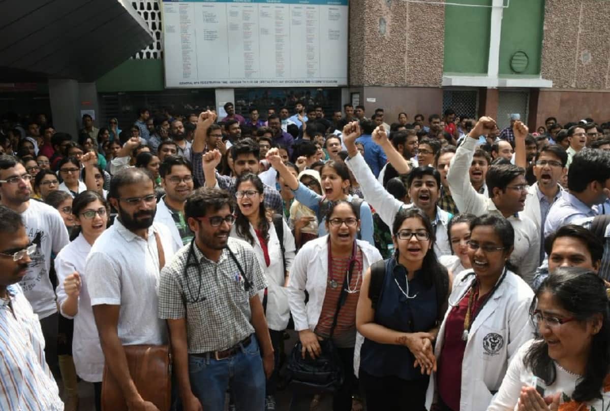 aiims resident doctors strike continues for third day against slapping to a doctor