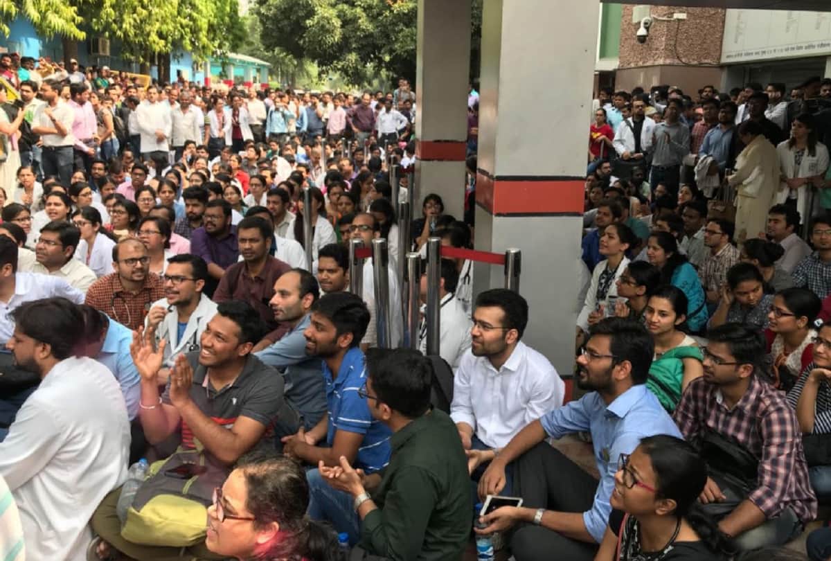 aiims resident doctors strike continues for third day against slapping to a doctor