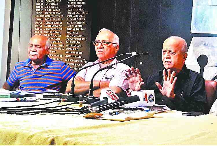 indian army personnel press conference on samba spy case, Samba spy scandal