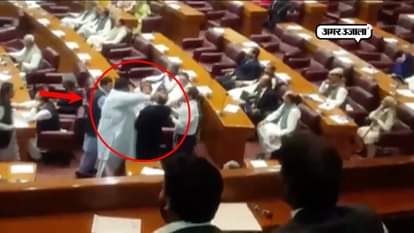 FIGHT IN PAKISTANPARLIAMENT DURING BUDGET SESSION