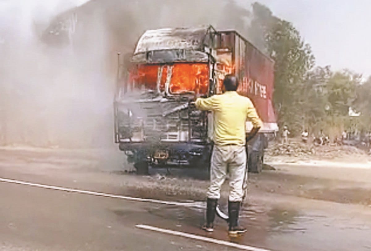 smugglers left truck of animals in kala amb and ran away