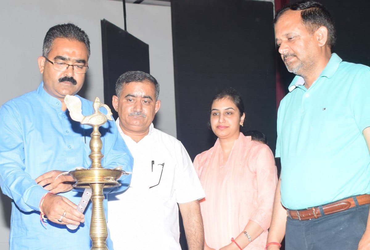 FIR on illegal mining in himachal: vikram singh