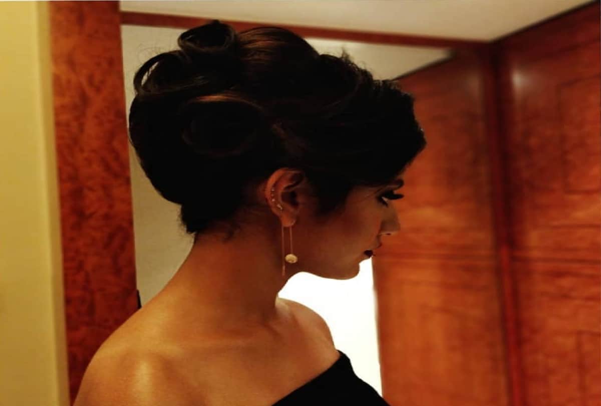 Priya Prakash Varrier Awarded Viral Personality of the Year Title By Outlook