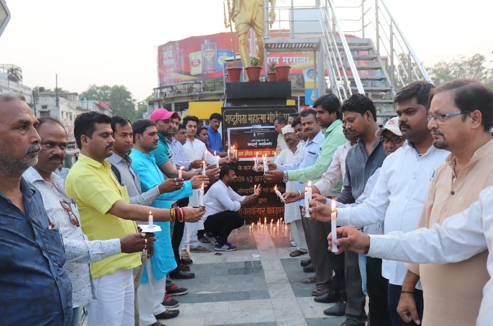 कुशीनगर हादसा : वैन चालक की हालत बिगड़ी, तीन बच्चों की स्थिर