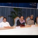 मंचासीन बदायूं सांसद, मधेपुरा सांसद, बिहार राज्यसभा सांसद, एमएलसी असीम यादव व छात्र संघ पदाधिकारी।