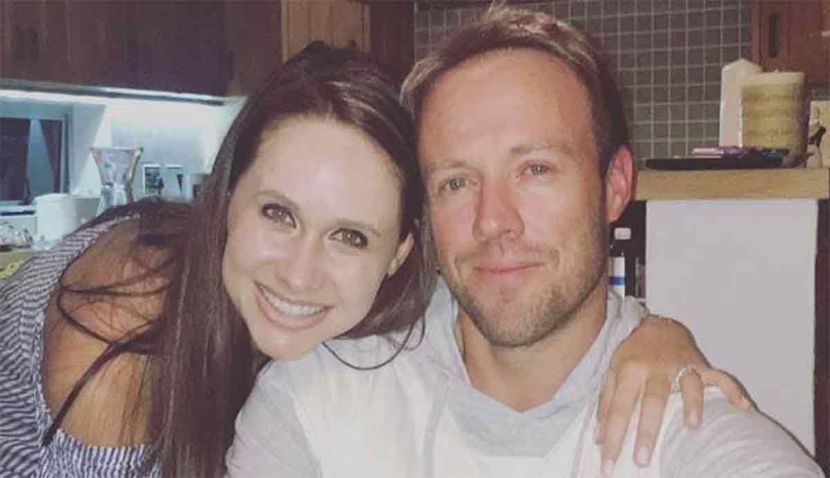 ab devilliers with his wife and son went for an auto ride in bengaluru
