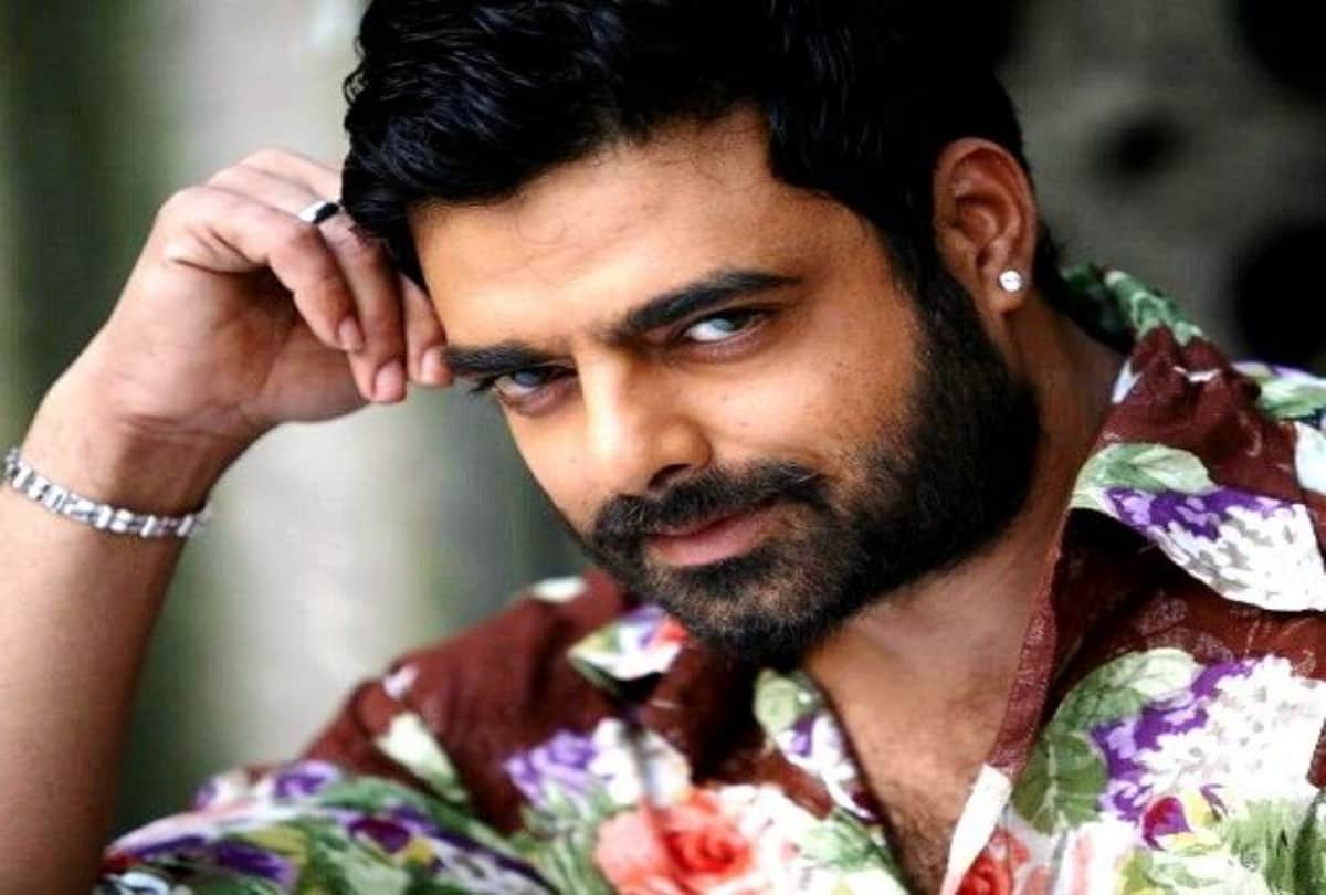 this famous villain is little brother of actor Chandrachur Singh see