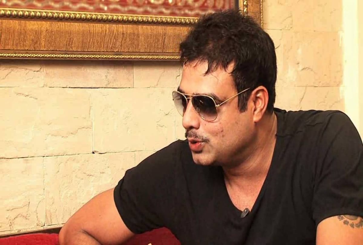 this famous villain is little brother of actor Chandrachur Singh see