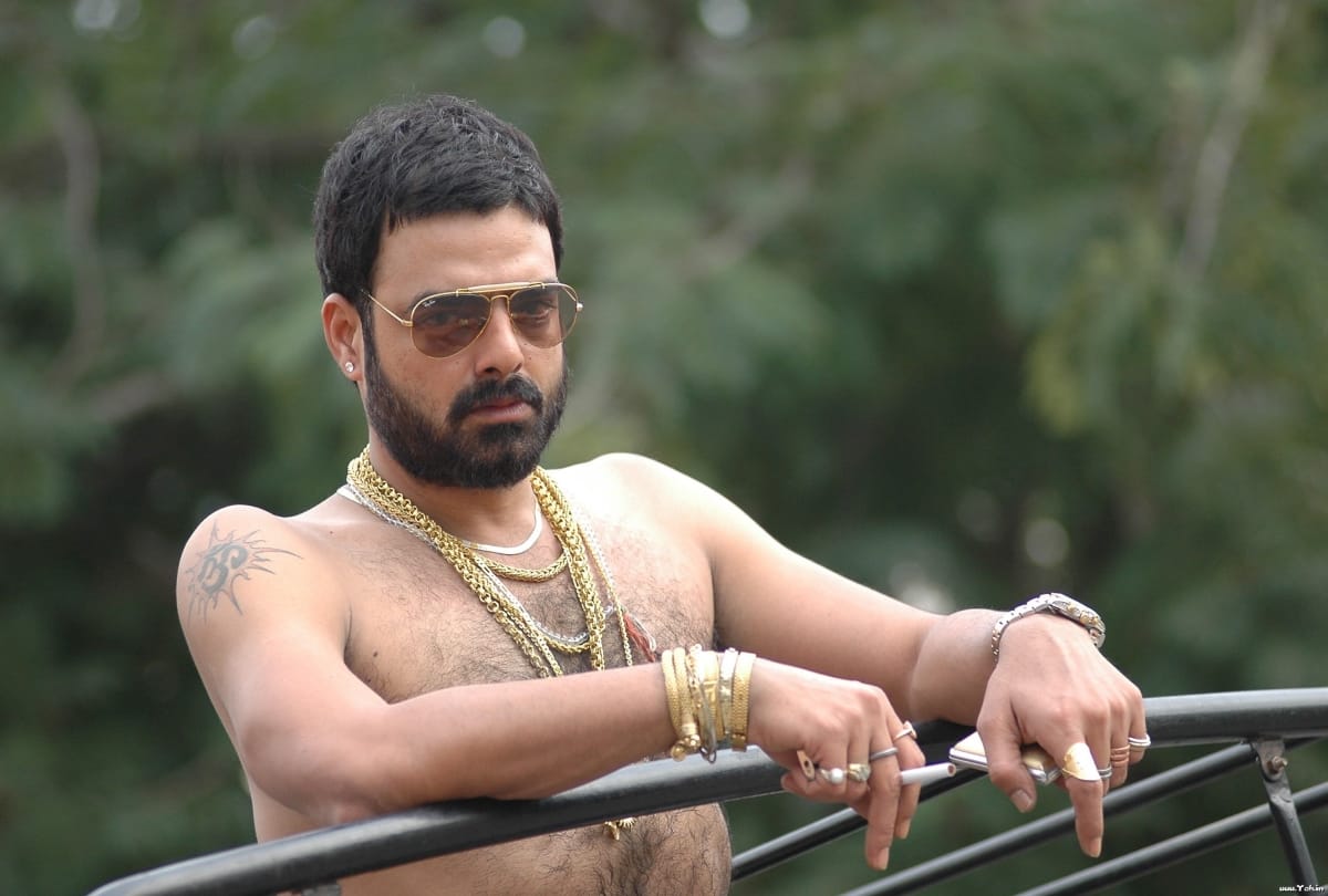 this famous villain is little brother of actor Chandrachur Singh see