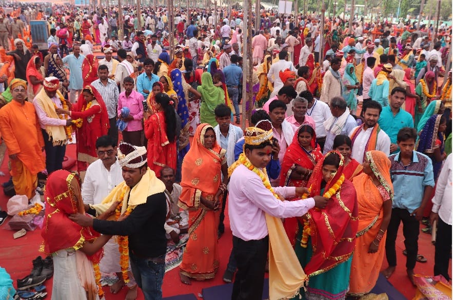 Group marriage occured in gorakhpur university