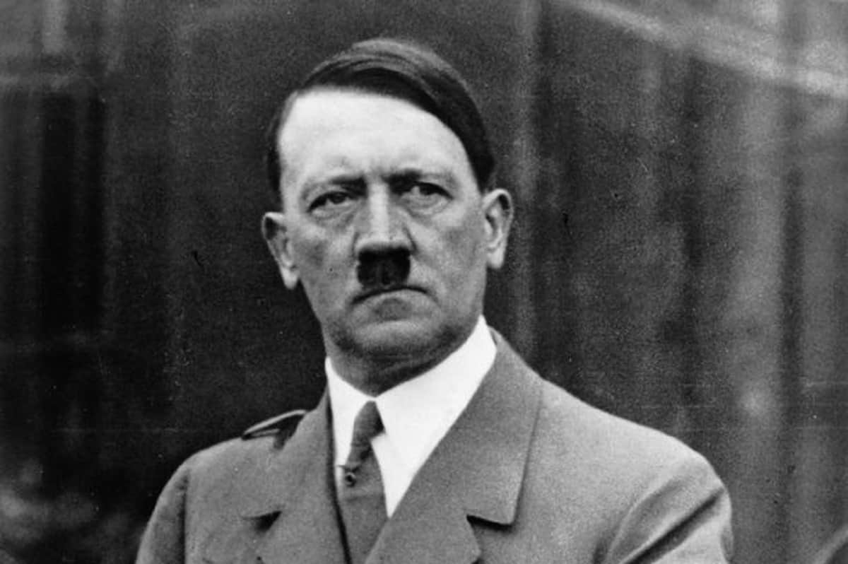 anurag kashyap delete tweet when he compare pm modi to hitler