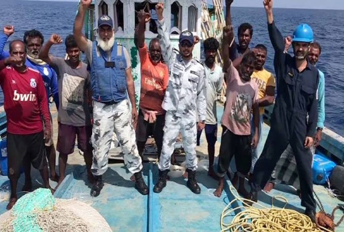 Pakistan Navy rescues lives of 12 Indian fishermen
