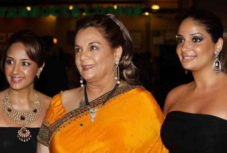 mumtaz death roumours younger daughter statement with sharing of photos and video