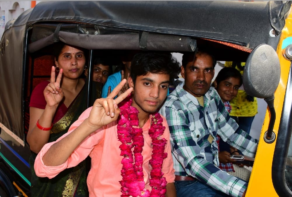 know about akash maurya who is the topper of up board 2018
