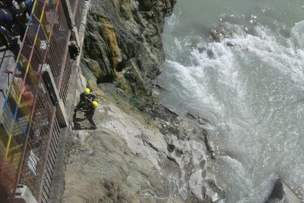 fire on  mountain of Badrinath Dham during the chardham yatra 2018