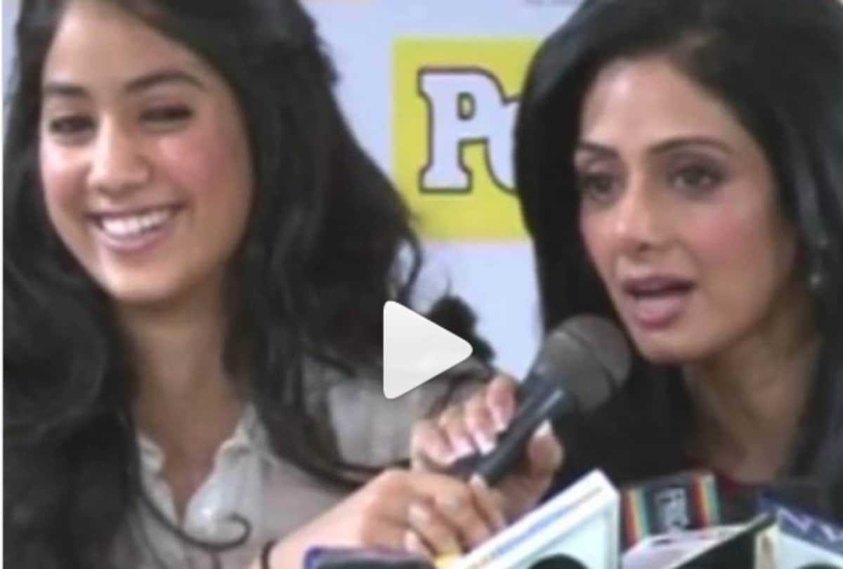 old video viral of janhvi kapoor and her mother sridevi 