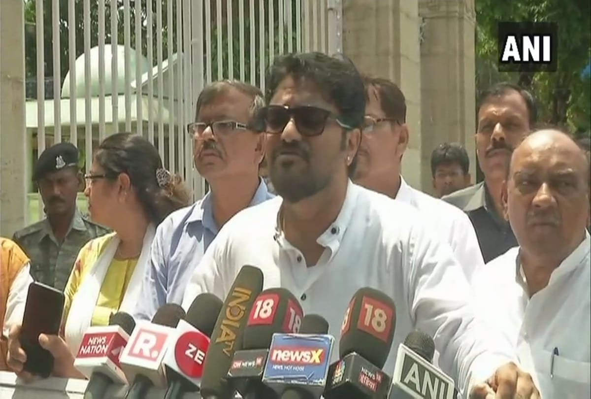 Babul Supriyo says I am Deepika Padukone fan, Naina is named after her character