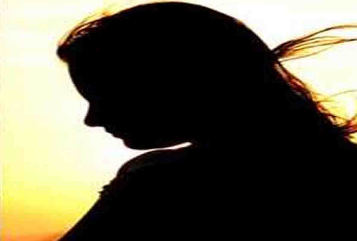 girl caught with boyfriend