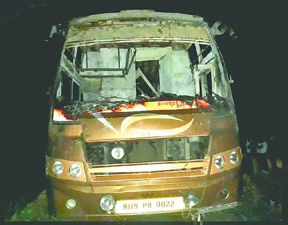 agra police and ambulances reached late for relief