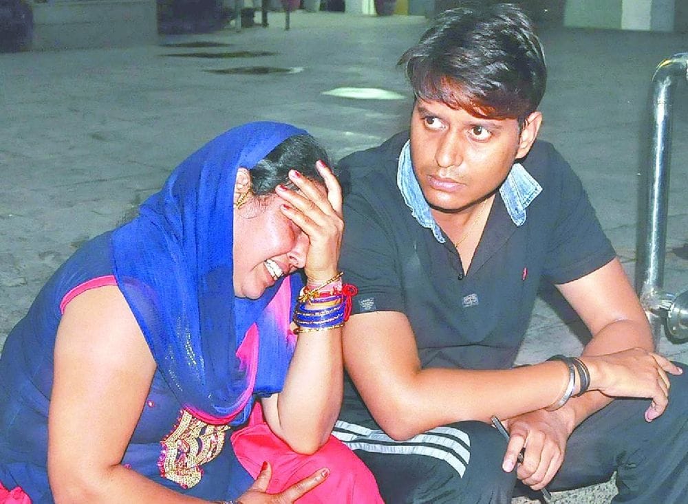 agra police and ambulances reached late for relief