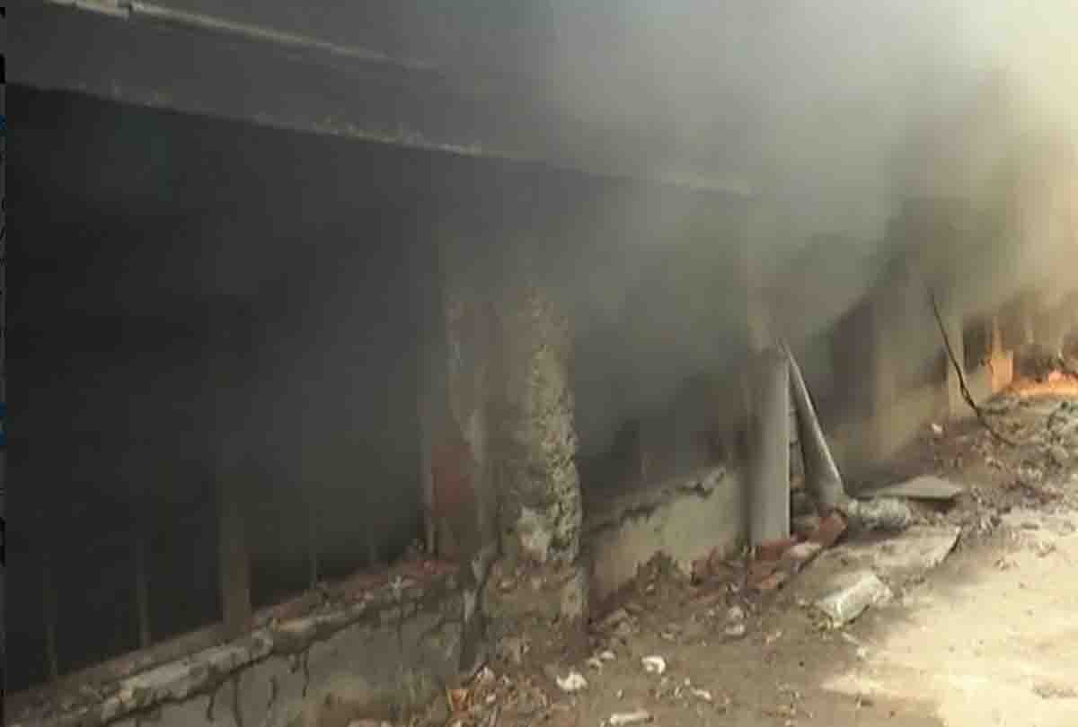 fire in leather factory kanpur