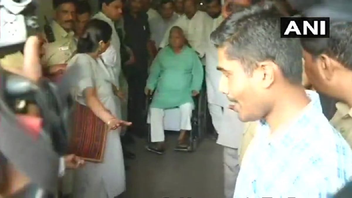 lalu prasad yadav wrote letter to aiims director, stating he is suffering from many diseases
