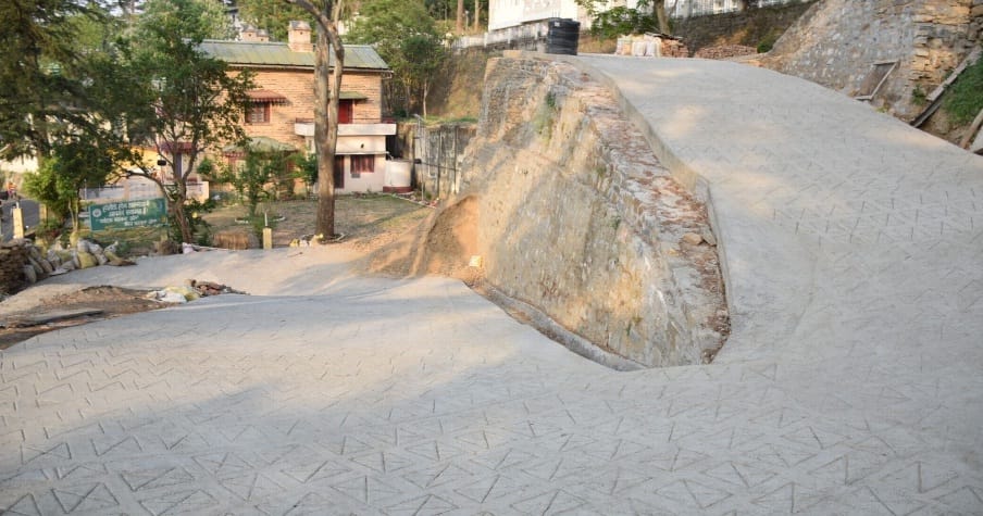 Road reaching Holly-de-Home from Mal Road after 40 years
