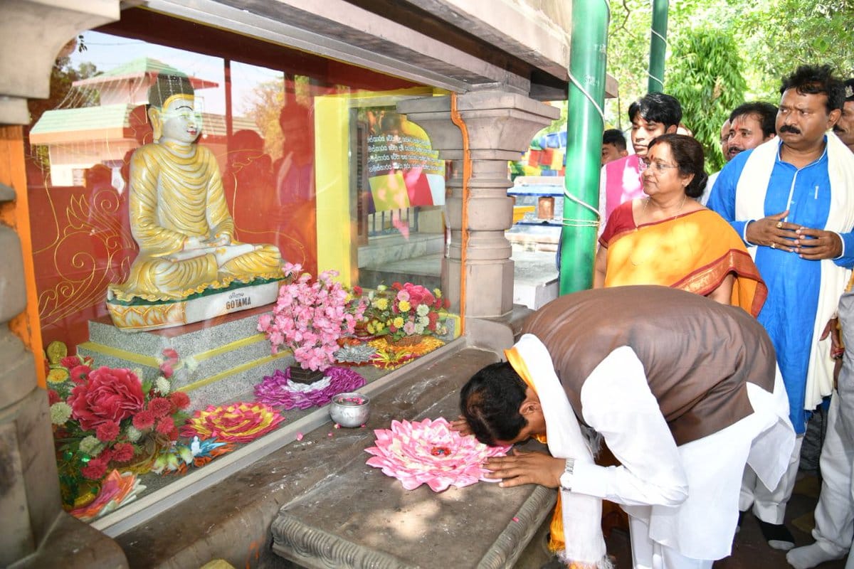 keshav prasad maurya arrived sarnath for worship of lord budha