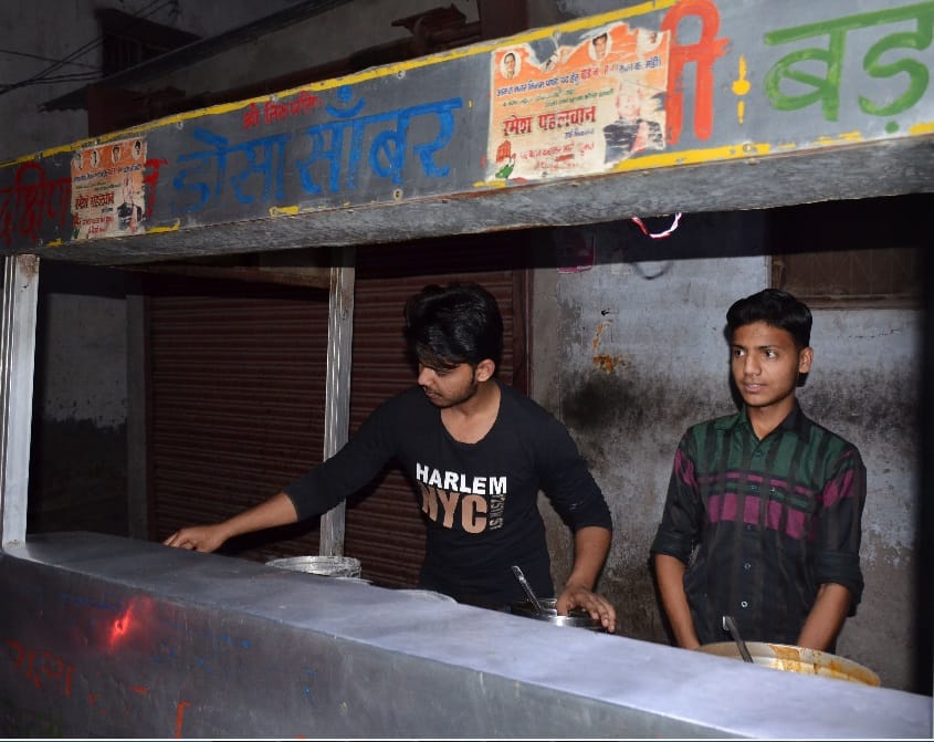 agra kanhaiya achieved the success from his hard work 