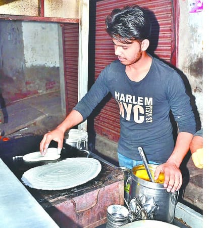agra kanhaiya achieved the success from his hard work 