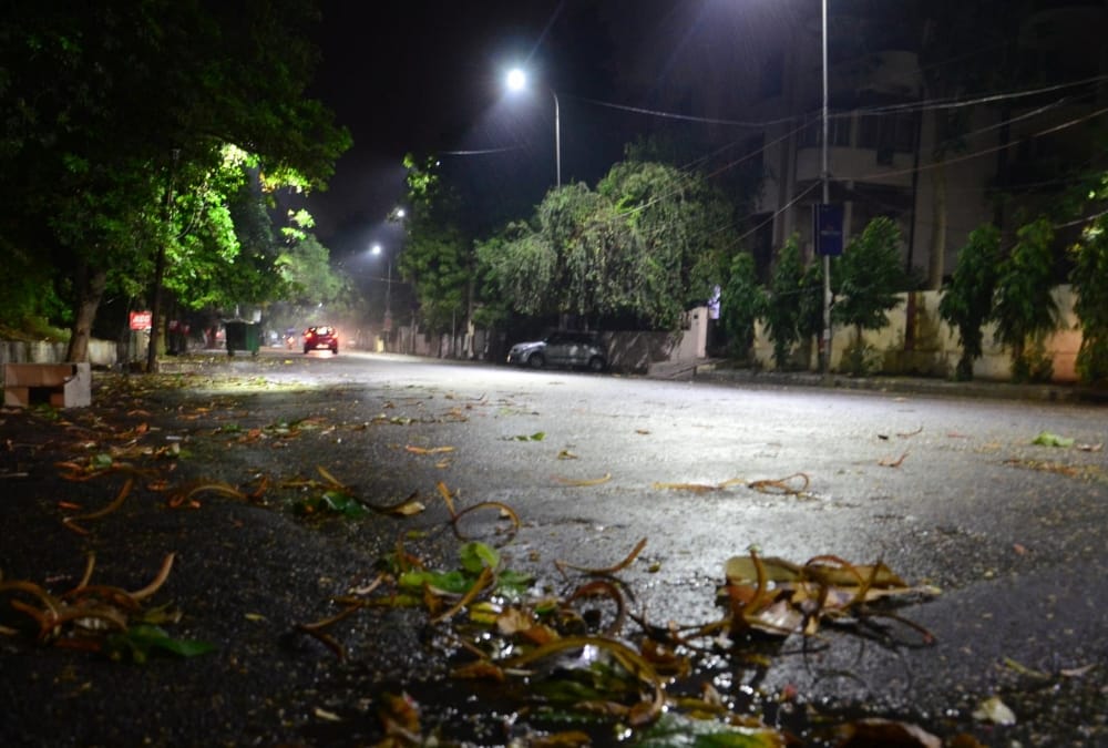 storm killed 90 in uttar pradesh.
