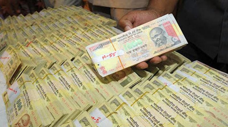 Huge Amount of ban currency 500 note caught on indo nepal border
