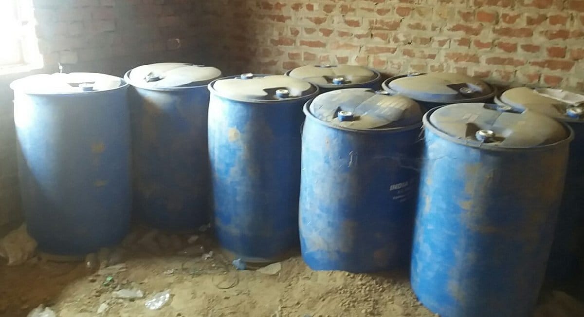 10 ड्रम मिलावटी स्प्रीट बरामद