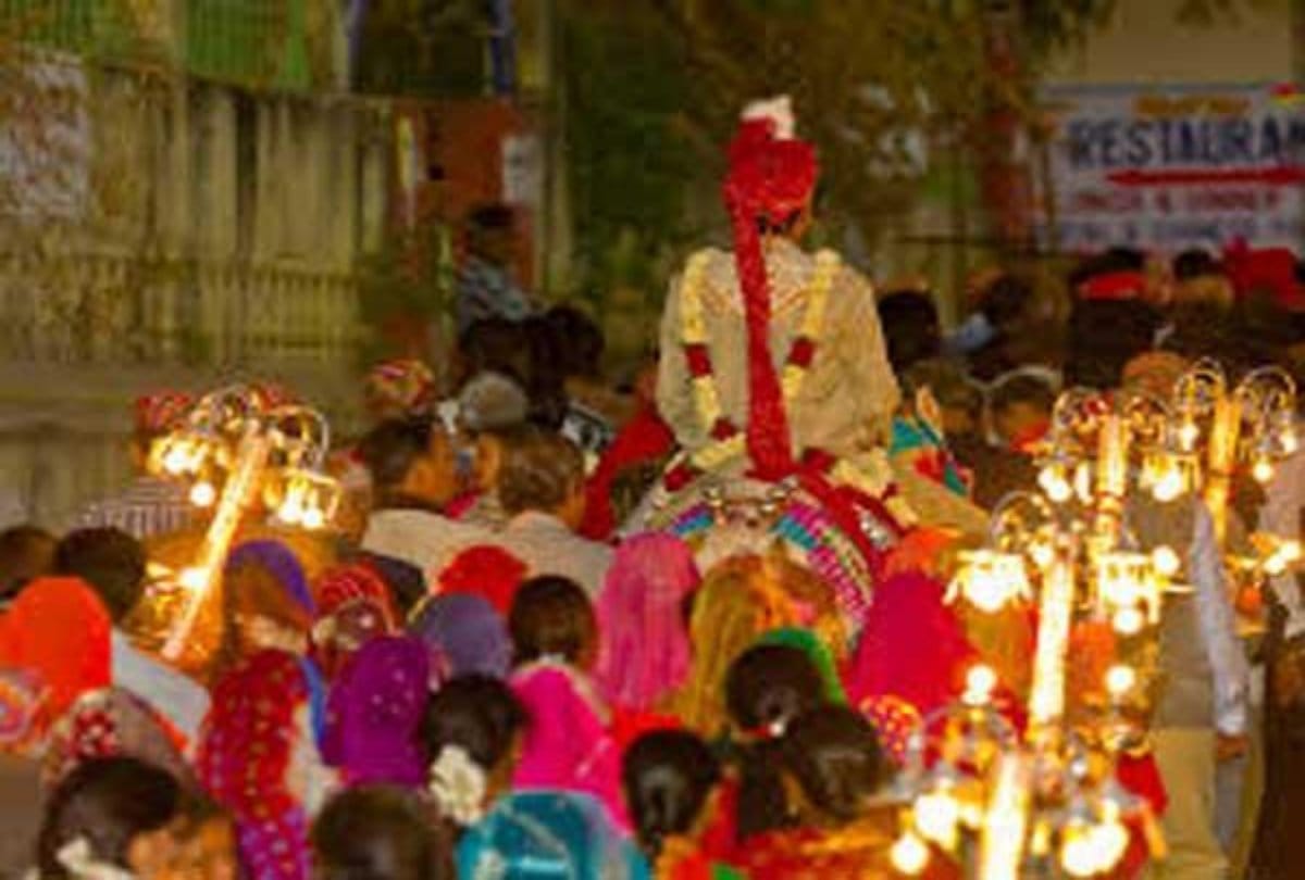 Four brothers Unique marriage together in uttarakhand