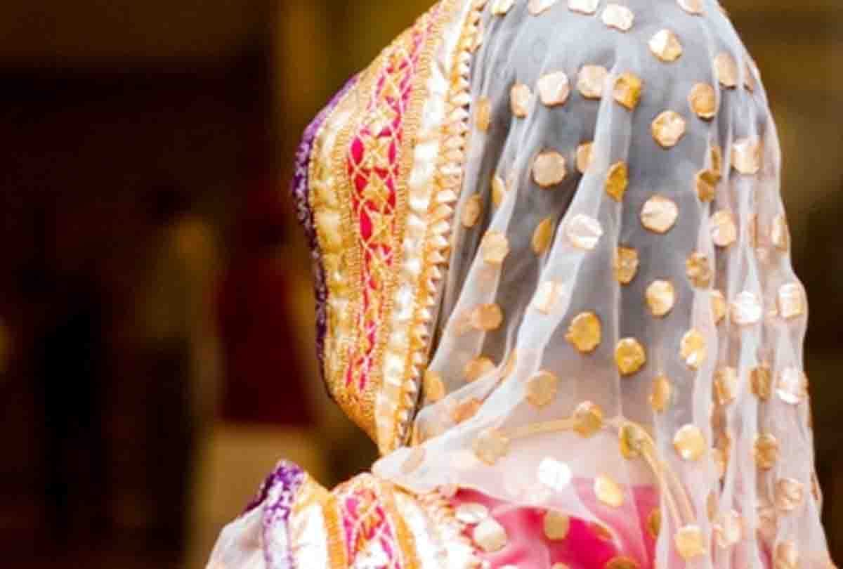 Beating a one sided lover at the wedding ceremony