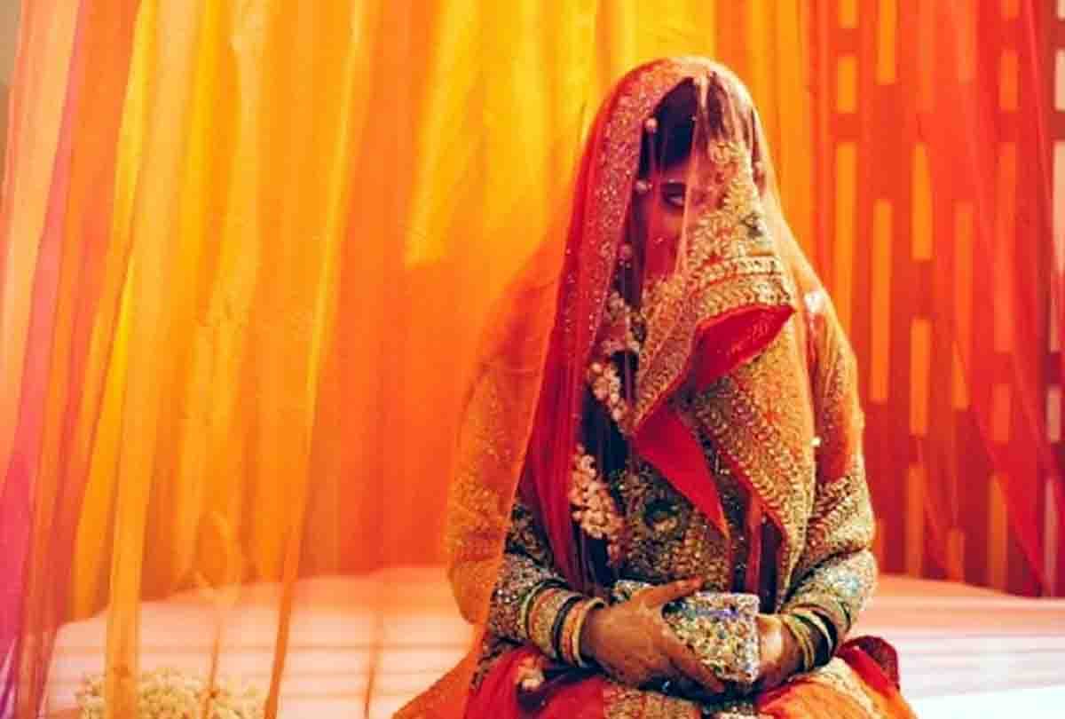 Beating a one sided lover at the wedding ceremony