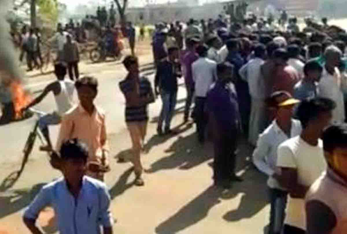 Ruckus at ratri pravas programe of BJP in unnao