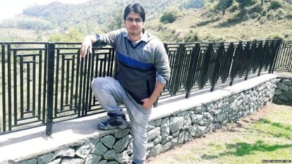 what type of Question asked to Kashmiri topper Fazlul Haseeb in UPSC 2017