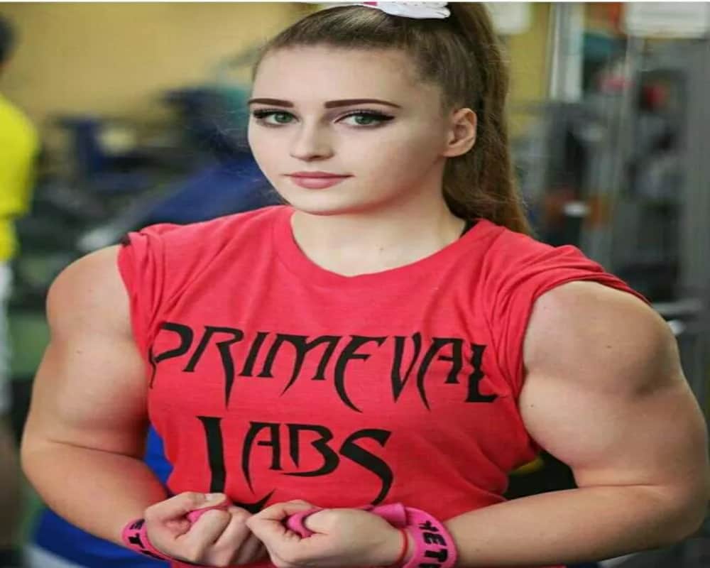 The most glamorous bodybuilder Muscle Barbie Julia Vins pictures will surely take your heart